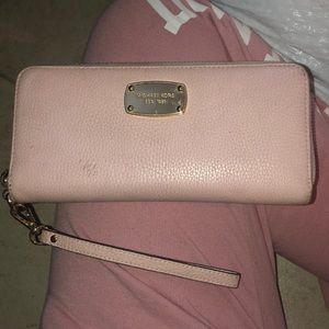 Michael kors wallet